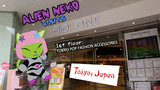Alien Neko Visits Marui One Tokyo One