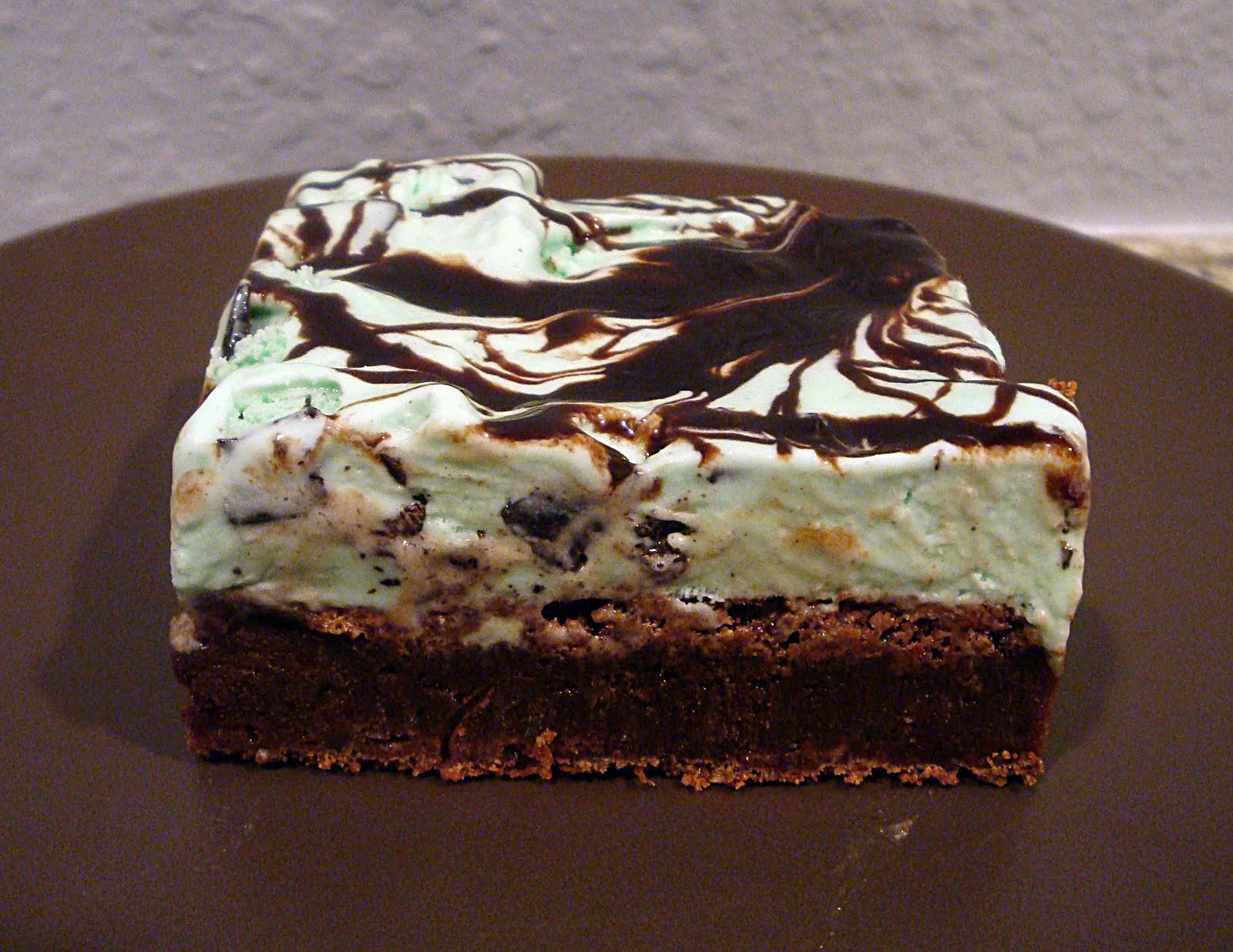 Kaitlyn Cooks Easy Ice Cream Cake Fudge Brownie Bottom