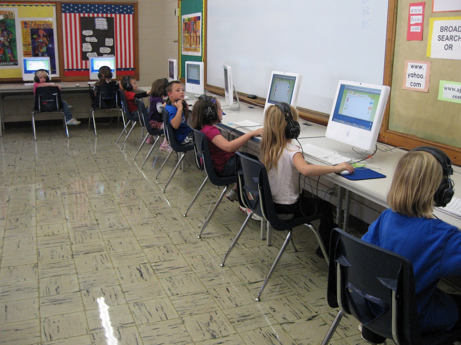 Kindergarten 1213 Our FIRST Time in the Computer Lab!
