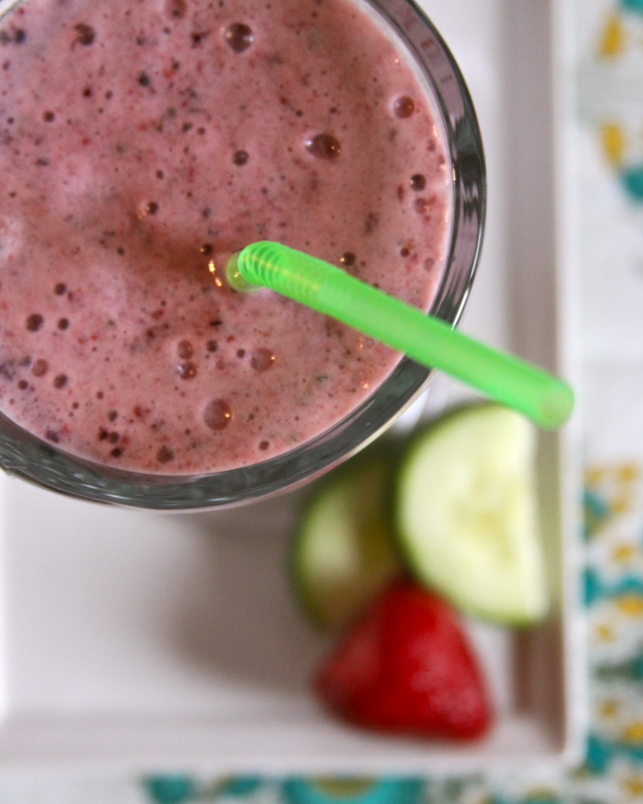 cucumber berry smoothie