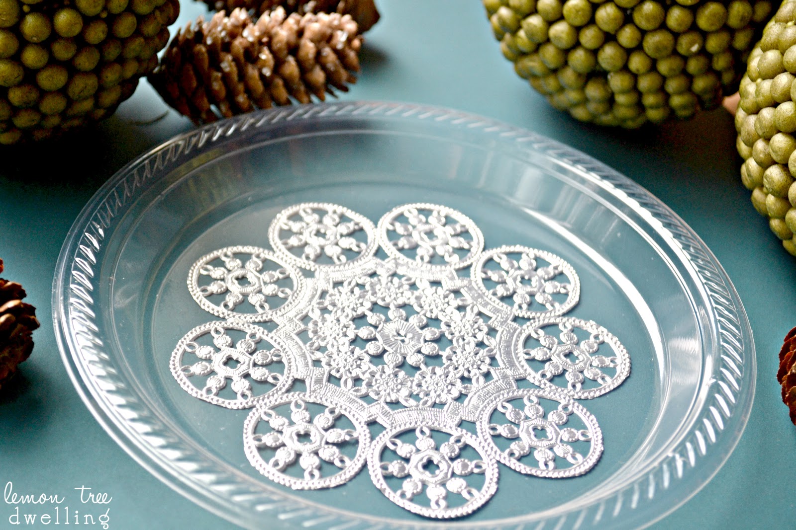 DIY Festive Holiday Plates Lemon Tree Dwelling