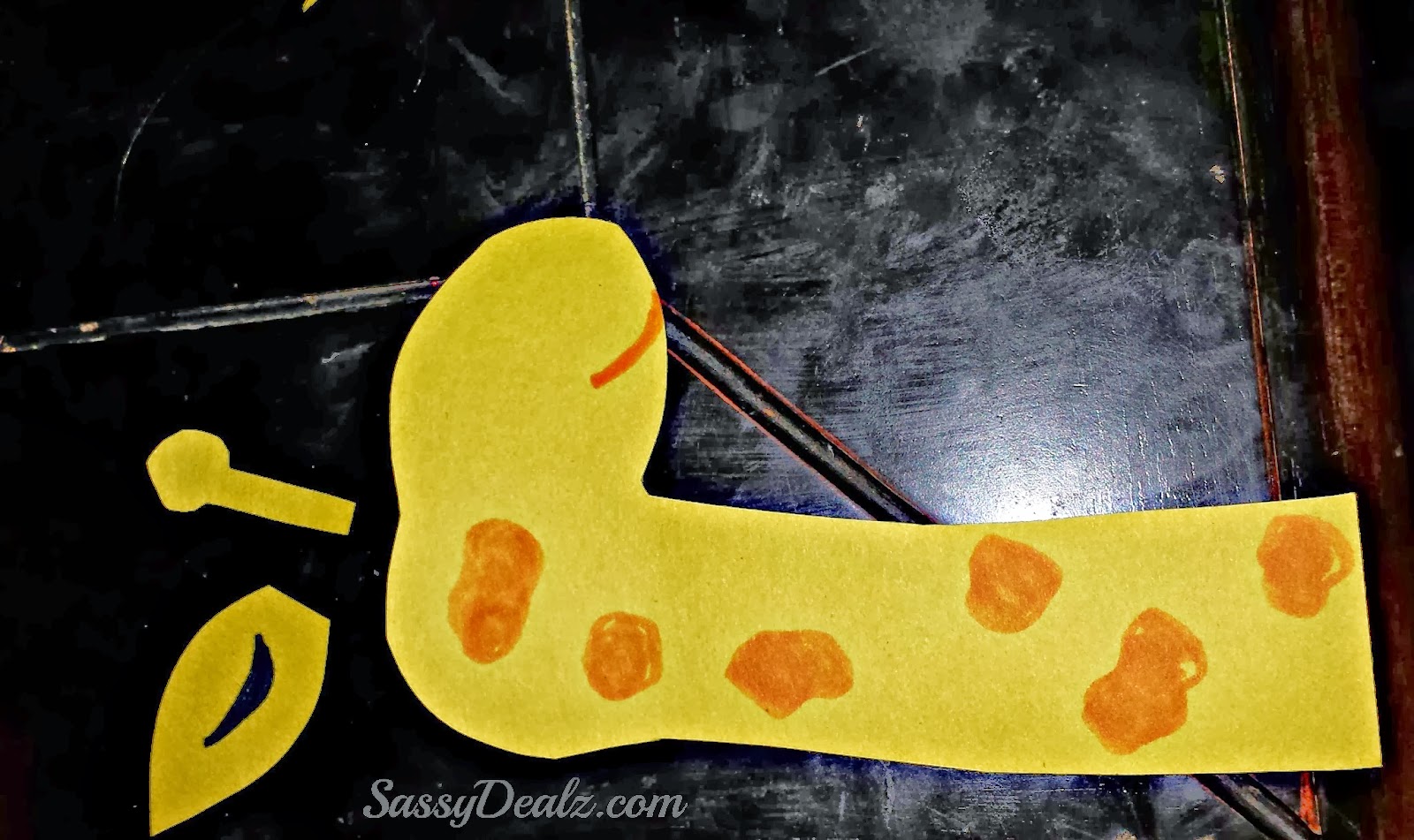 DIY Giraffe Toilet Paper Roll Craft for Kids (Zoo Theme Activity