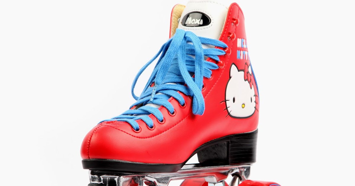 Patinando e Cantando Moxi Roller Skates + Hello Kitty