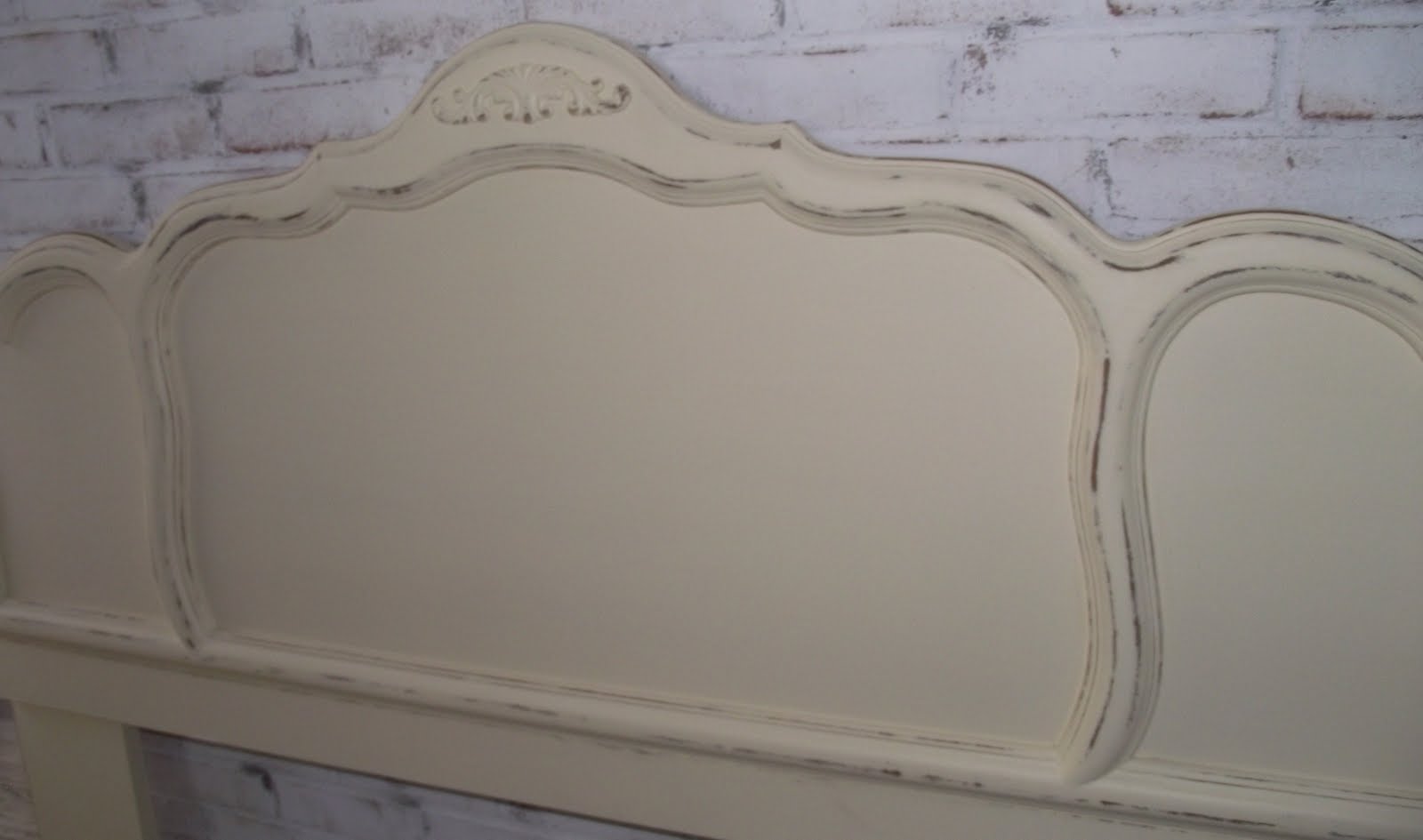 Serendipity Chic Design Shabby chic cottage headboard
