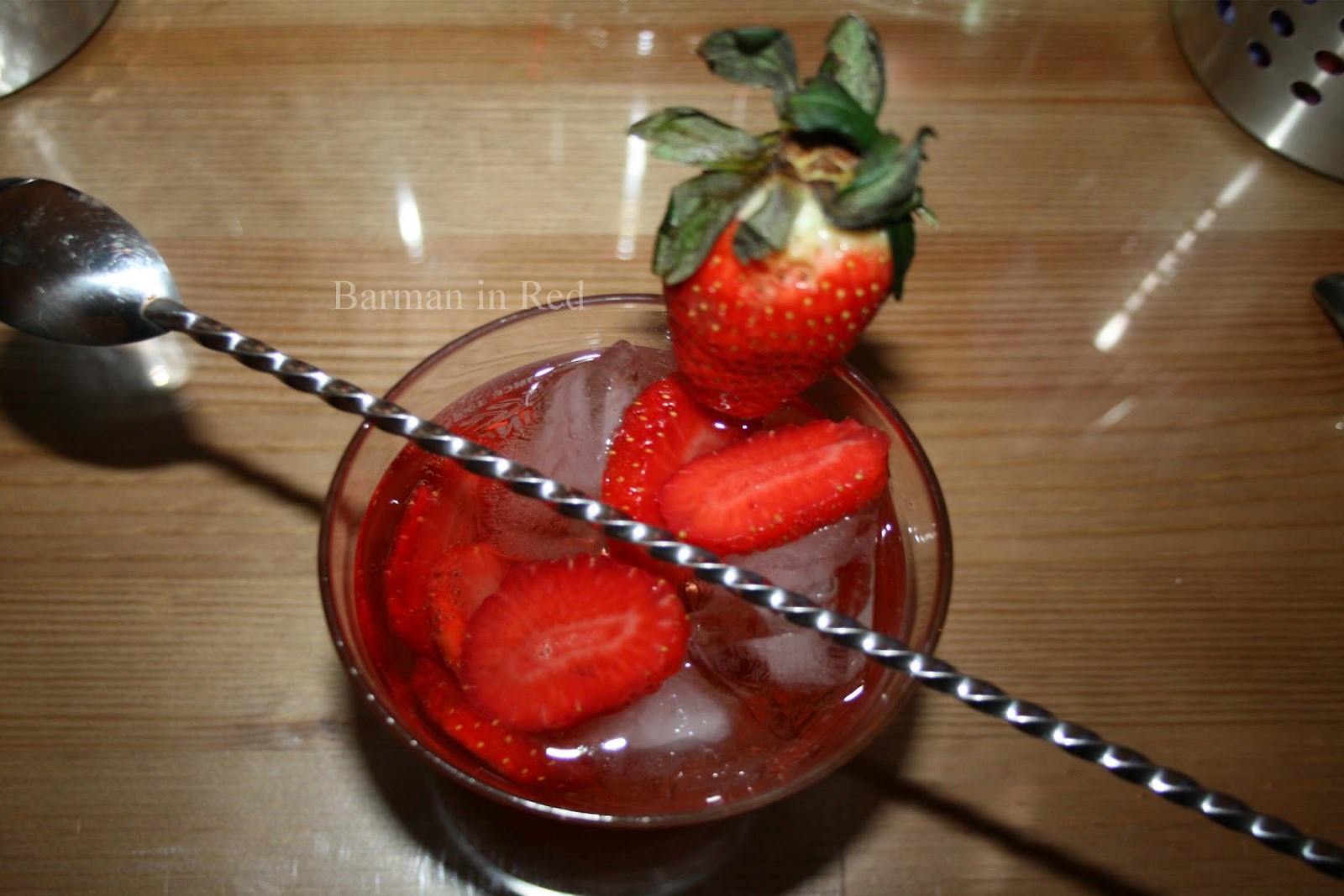 Gin & Tonic de fresa una exquisita mezcla