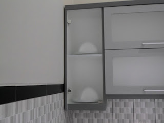 furniture semarang - kitchen set minimalis pintu kaca engsel hidrolis 02