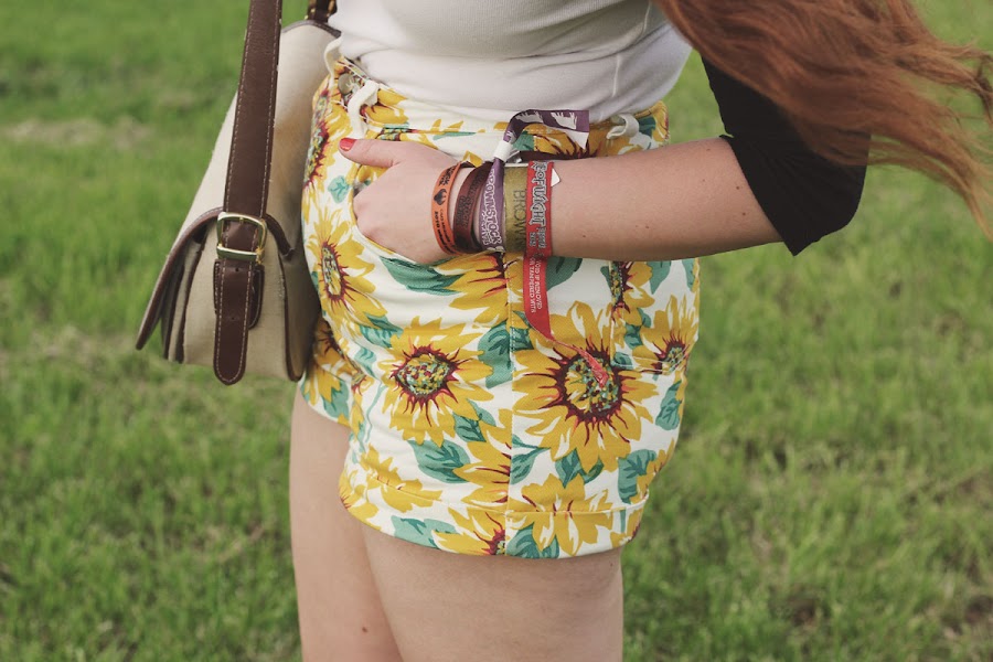 it's cohen - uk style blog: brownstock music festival 2013, american apparel sunflower shorts