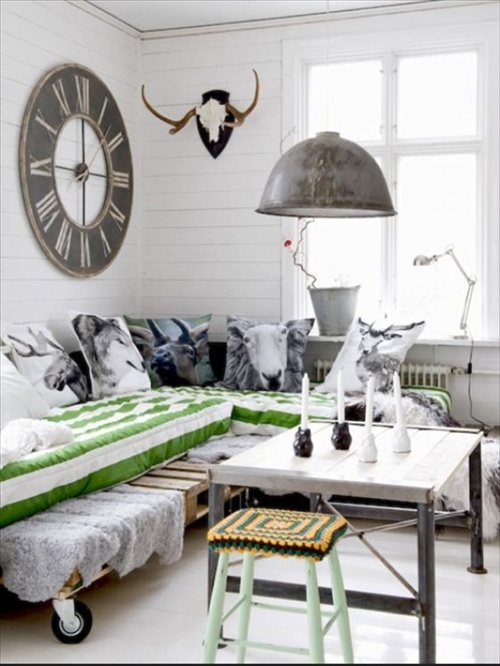 DIY Pallet Couch - Attractive Addition for Living Room - Pallet Furniture