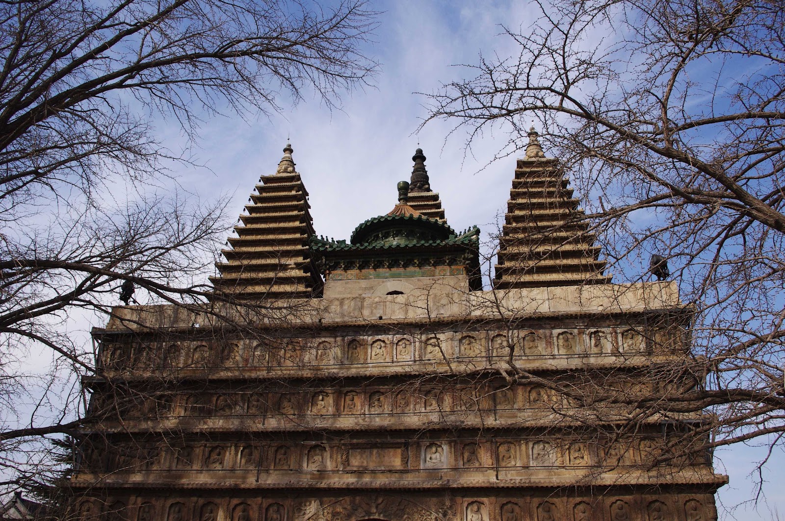 Vida cotidiana en Beijing El Templo Zhenjue resiste a los embates