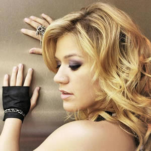 Kelly Clarkson - Tell Me A Lie