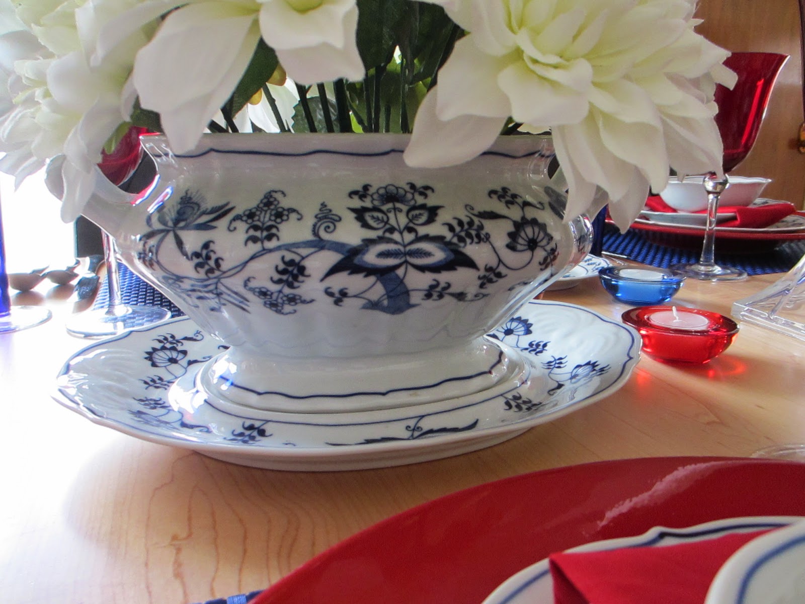 The Guest Blue Danube 4th of July Tablescape