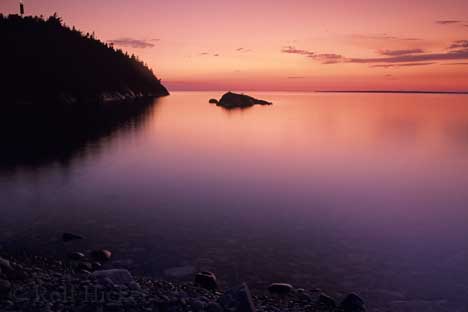            http://1.bp.blogspot.com/-PCiX5Z9xhJs/Tf6OSOuOjEI/AAAAAAAAA5I/gqmSYhb8VfU/s1600/lake_superior_sunset_sc86.jpg       