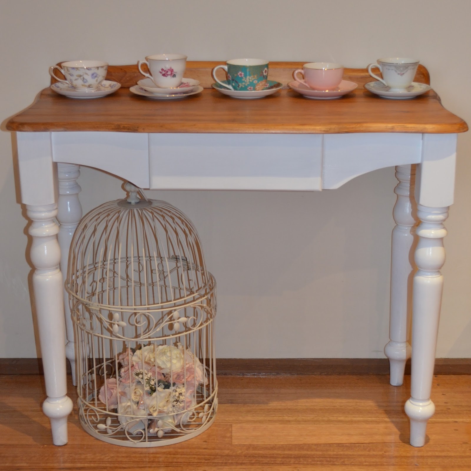 Retro Vintage Love French Provincial Shabby Hall Table