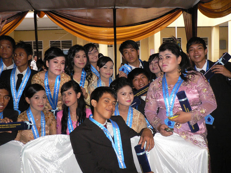 swaktu wisuda :D