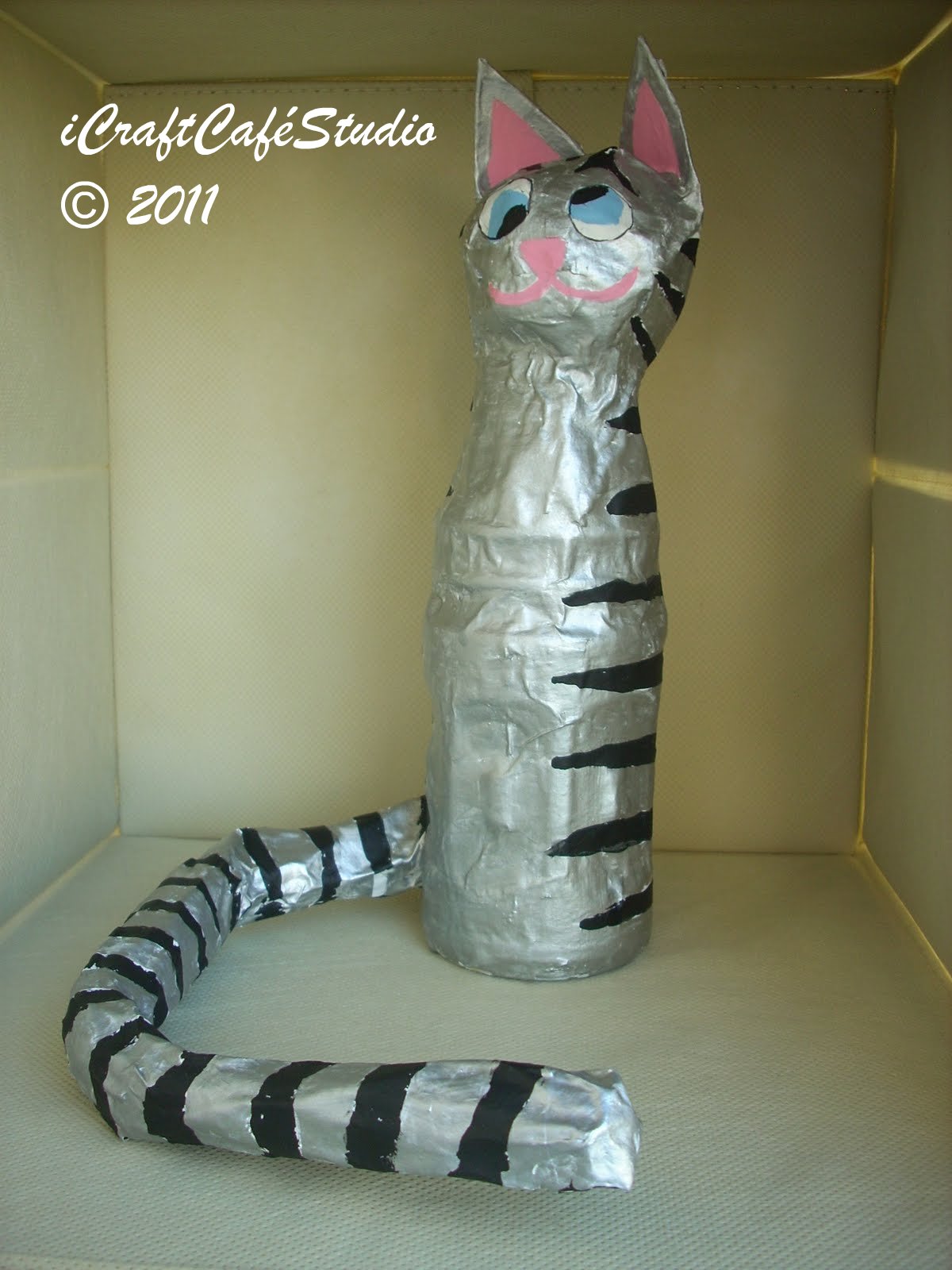 iCraftCaféStudio Cat in papier mâché , part 3