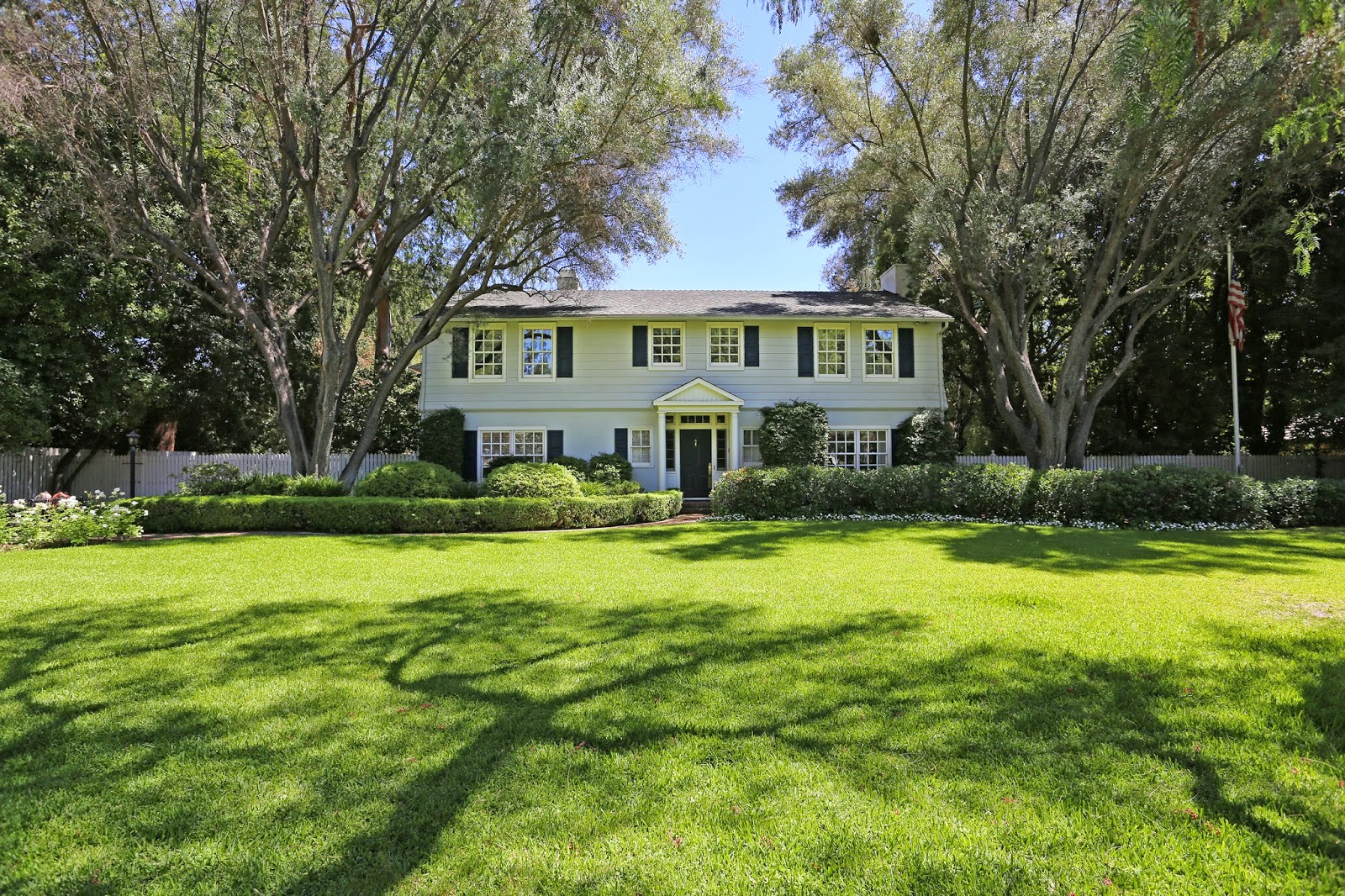 La Cañada Flintridge Real Estate Blog SOLD! La Canada Flintridge Colonial