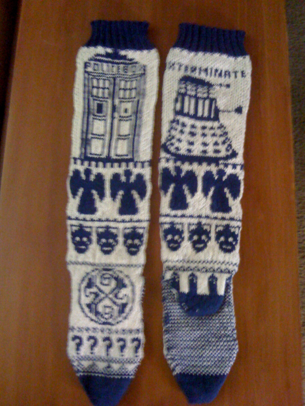 Knitting Samurai: Doctor Who Fair Isle socks
