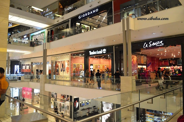 Ada berbagai merek terkenal dunia di Pavilion Mall Kuala Lumpur tips shopping di pavilion mall kuala lumpur