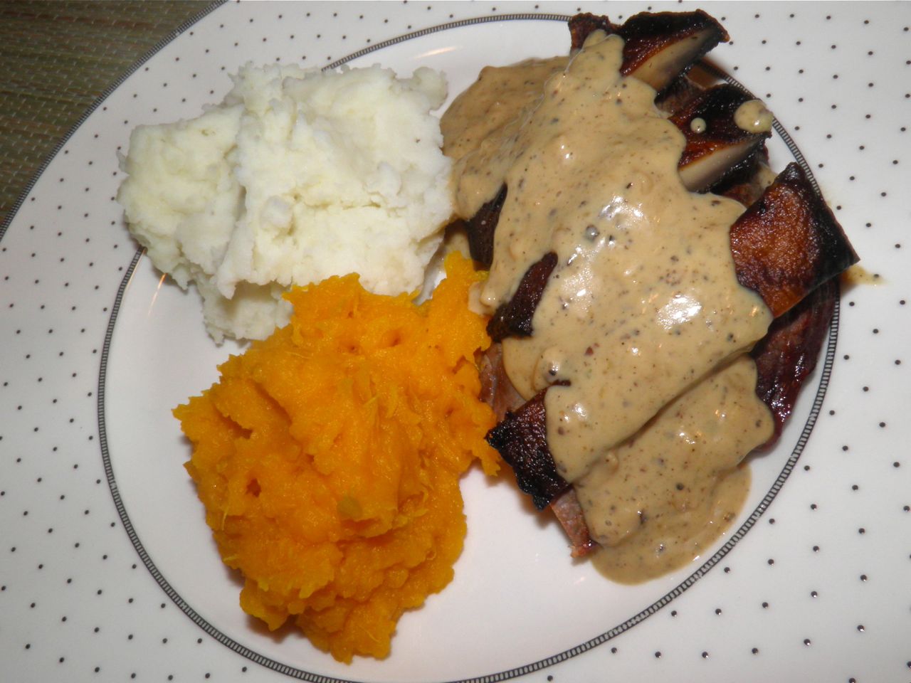 Docaitta Lifestyle: Recipe: Pepper Garlic Sauce for Steak