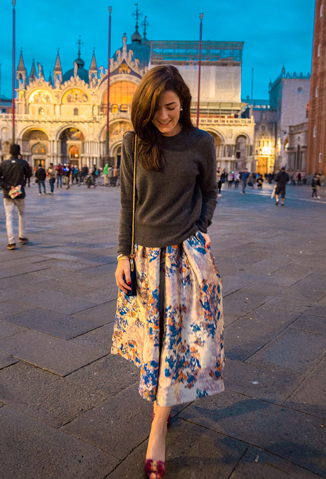 Classy Girls Wear Pearls Romantic Venice