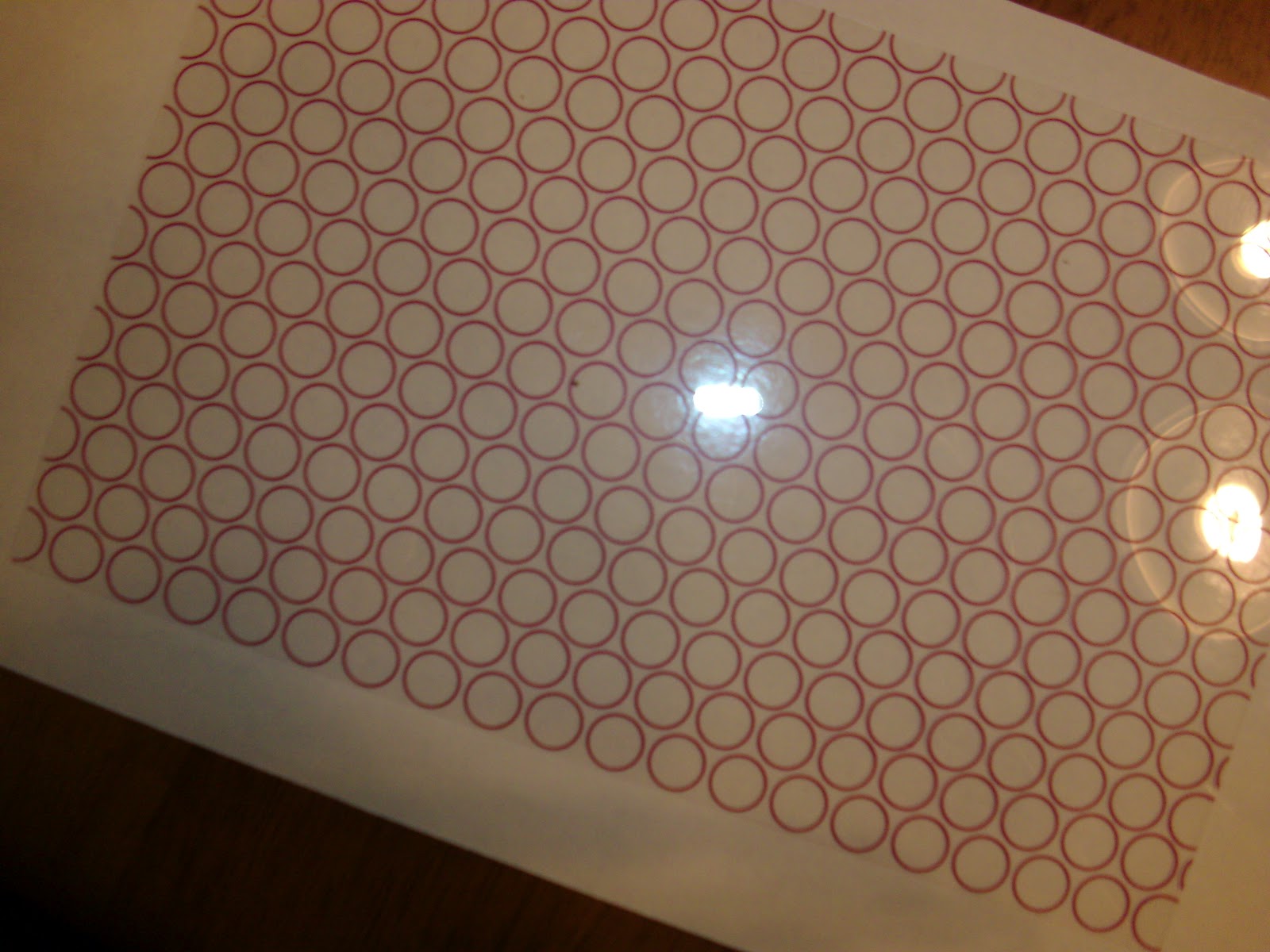 Nicole's Revolution: Tutorial Tuesday - DIY Makeup Palette