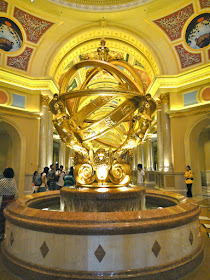 The Venetian Hotel Lobby Statue Macau