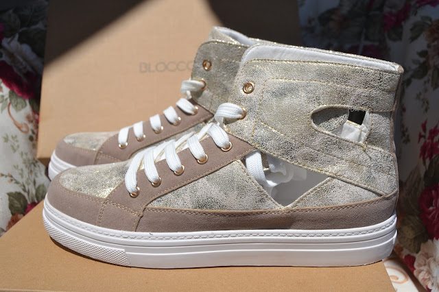 http://www.syriouslyinfashion.com/2015/06/blocco-31-golden-cut-out-sneakers.html