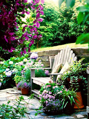 Klupe Inspiration+-+garden+-+gardening+-+flowers+-+landscaping+-+stone+garden+wall+alcove+-+garden+bench+via+pinterest2
