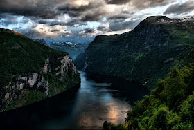 fjord mengembang