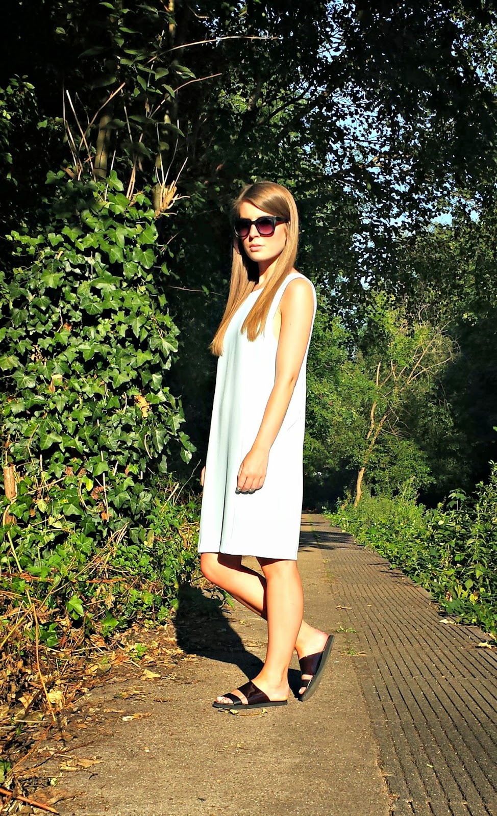 Outfit Pastel blue dress with sliders Style Trunk