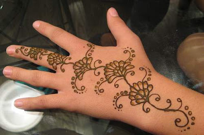   نقش  الحنا الهندي .. Latest-mehndi-henna+designs-2012