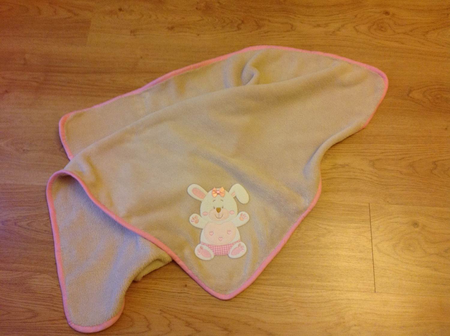 Easy & Inexpensive DIY Baby Blanket Keeping it Real