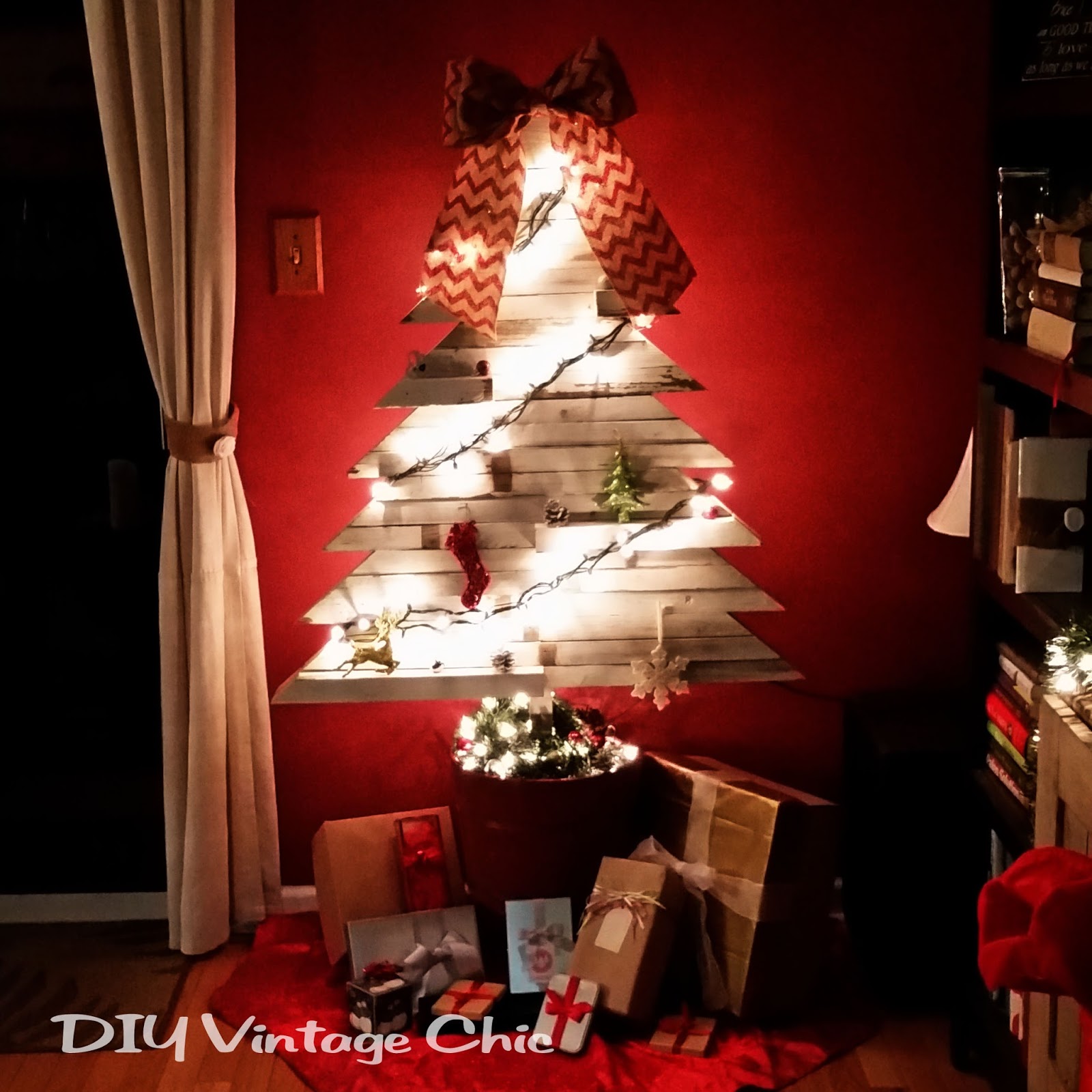 DIY Vintage Chic Reclaimed Wood Christmas Tree