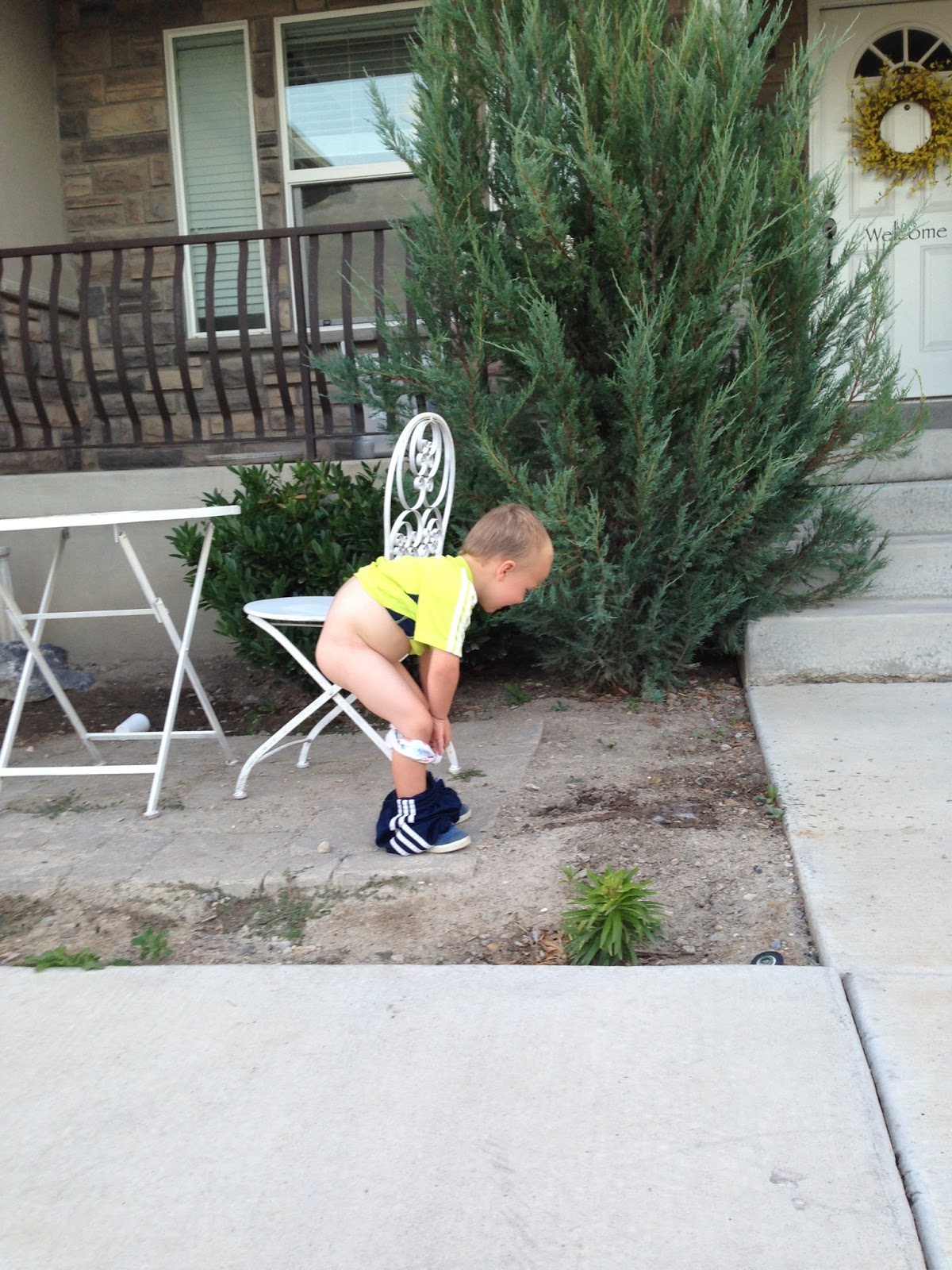 small boy peeing outside woman of the original star trek nude