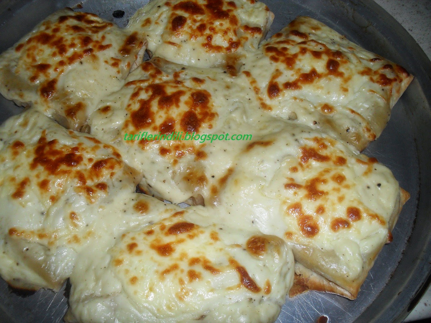 Tariflerin Dili TAVUKLU LAVAŞ BÖREĞİ