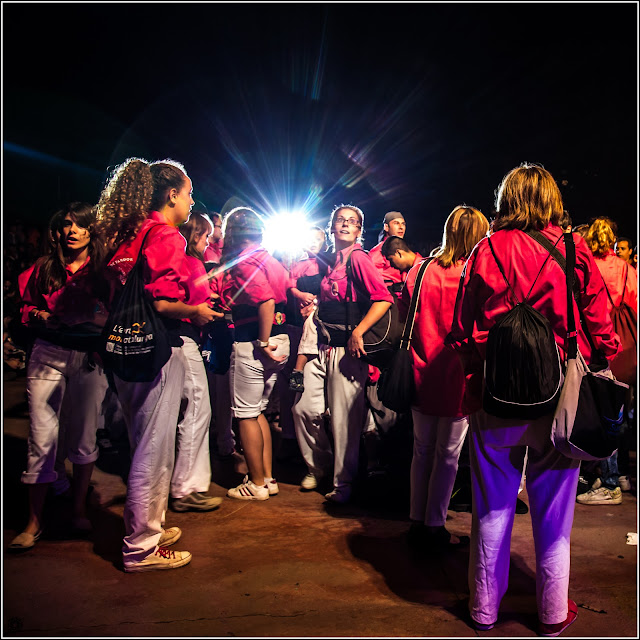 Seguici Popular de la Festa de Tardor de Sant Feliu de Llobregat: Fiesta a Contraluz