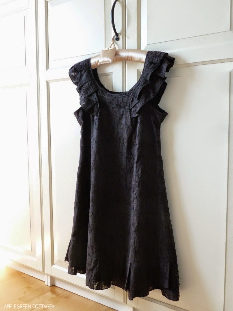 http://applegreencottage.blogspot.com/2014/06/how-to-alter-your-dress-to-fit.html