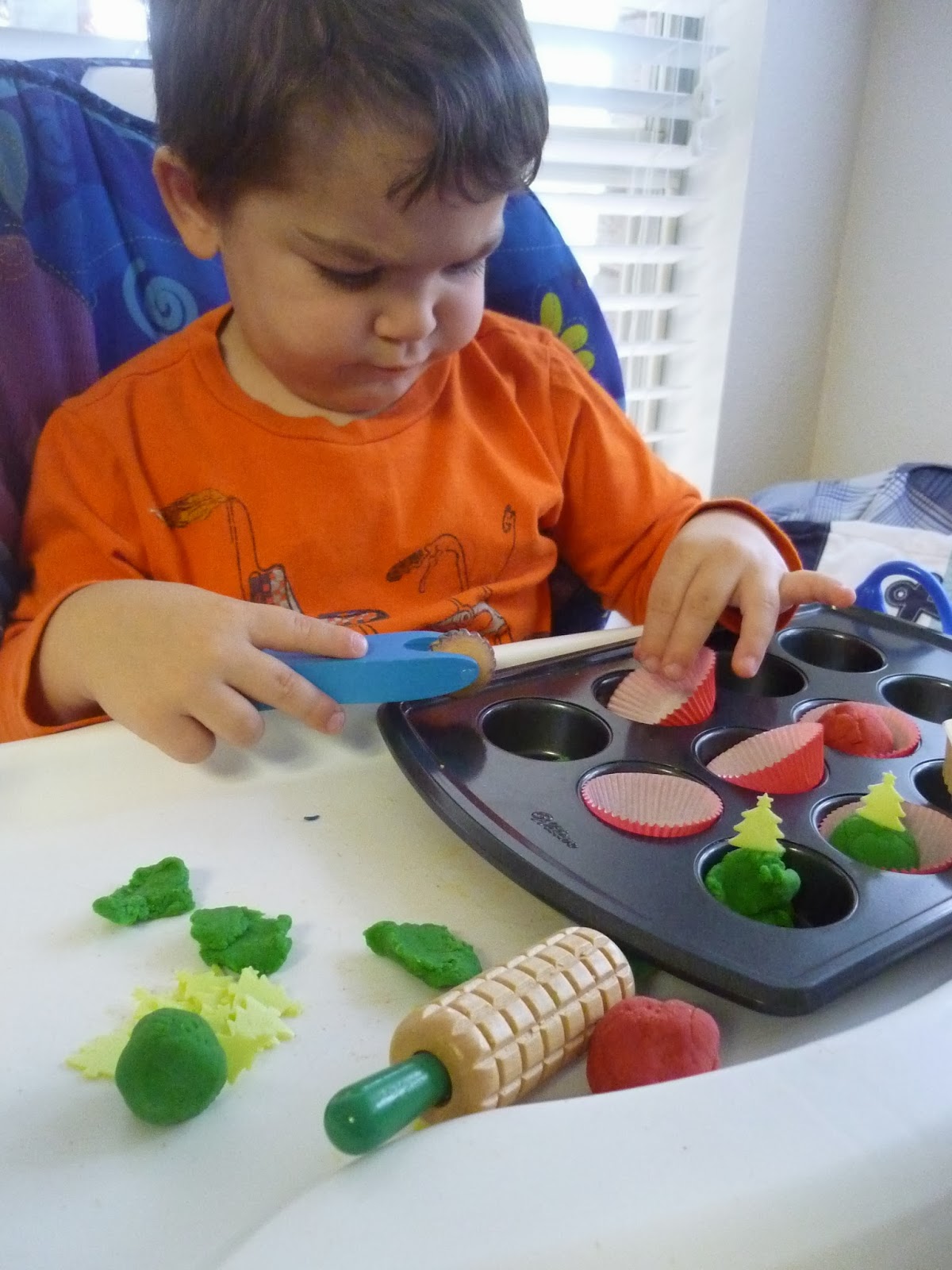 The Handy Dandy Helper DIY Fall Scented Play Dough