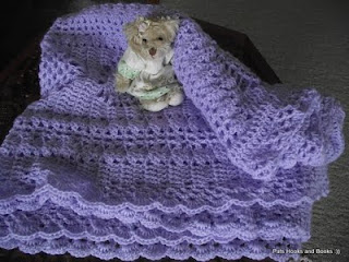 Hooks and Books: Baby shawl and hug me tight