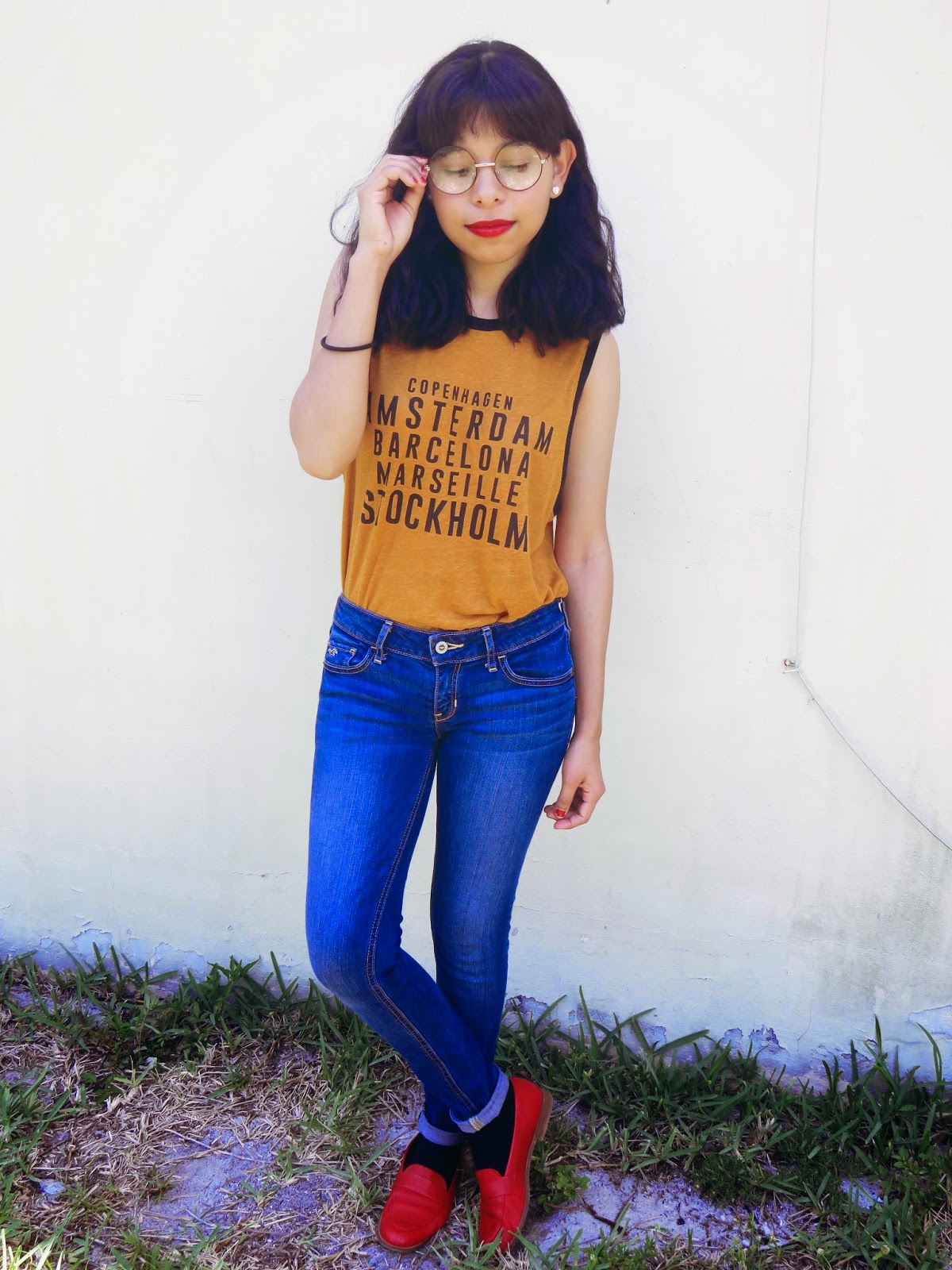 How To Wear Tank Tops at James Moler blog