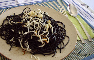 Espaguetis Negros Con Gulas
