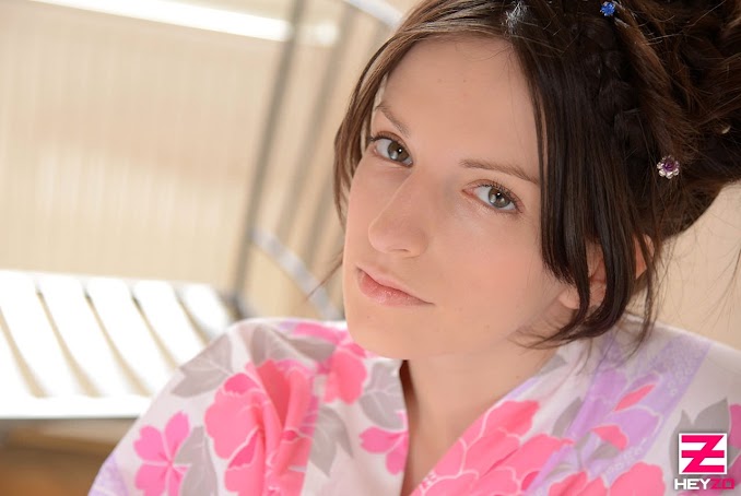 Xem ảnh sex châu âu 18+ gái mút cu nóng 5