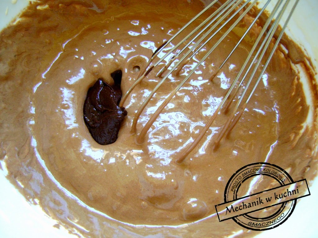 Czekoladowy deser z koroną mus czekoladowy Mechanik w kuchni smaki portugalii biedronka