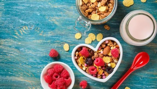 5 Makanan yang Harus Dihindari Sebelum Pernikahan 5 Makanan yang Harus Dihindari Sebelum Pernikahan