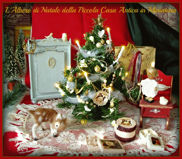 La piccola casa antica in miniatura: L' Albero di Natale della Piccola
