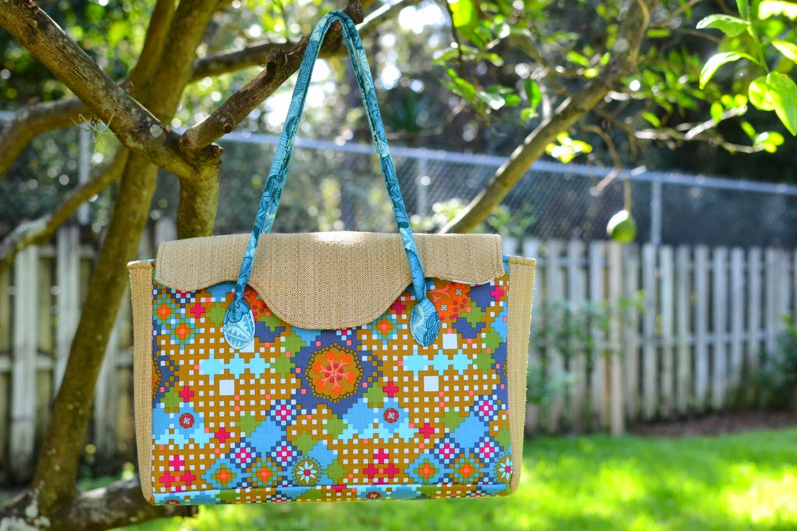 Blue Susan makes Perfect Fabric Purse Handle Tutorial