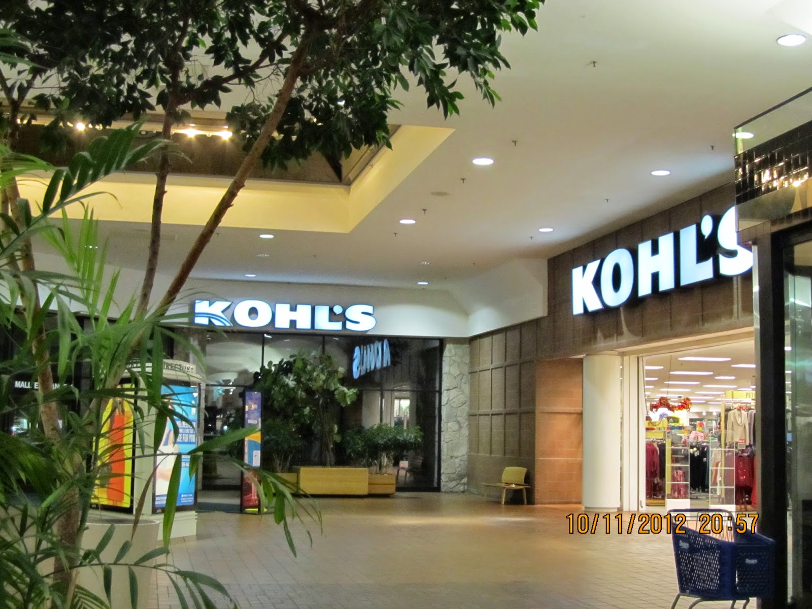 Trip to the Mall Golf Mill Mall ( Niles, IL)