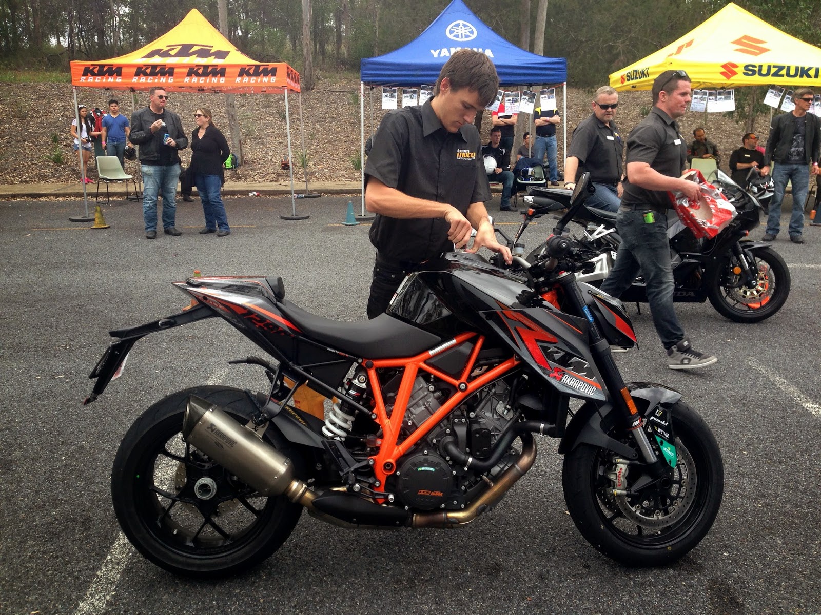 Yamaha YZF-R125 Track Bike: Test Ride: KTM 1290 Super Duke R ABS 2014