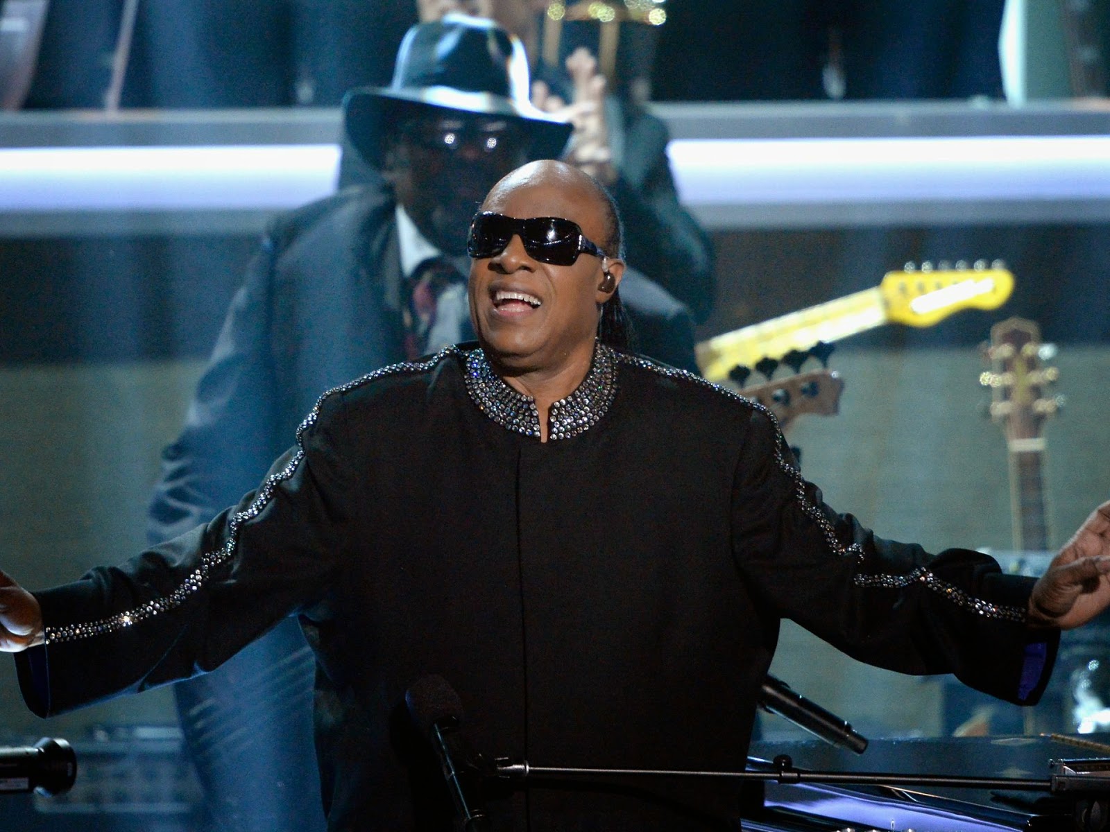 Rolling Soul: Stevie Wonder é homenageado no “Grammy Salute” por Beyoncé, John ...1600 x 1200