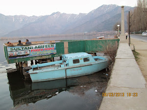 "Sultani Arifen" Photo point on Dal Lake.
